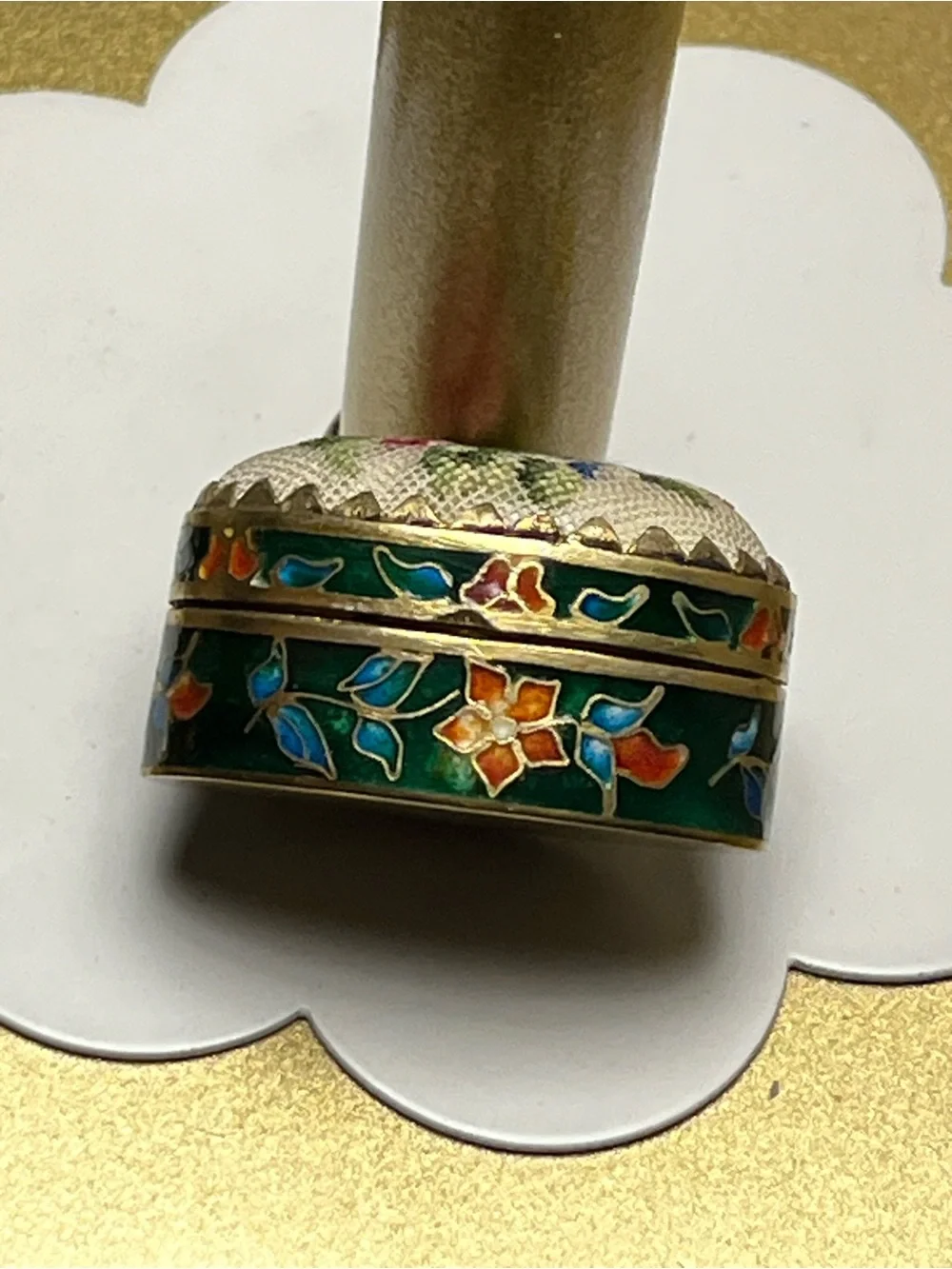 Vintage Floral Cloisonne Enamel Petit Point Pill Box - Picture 11 of 11